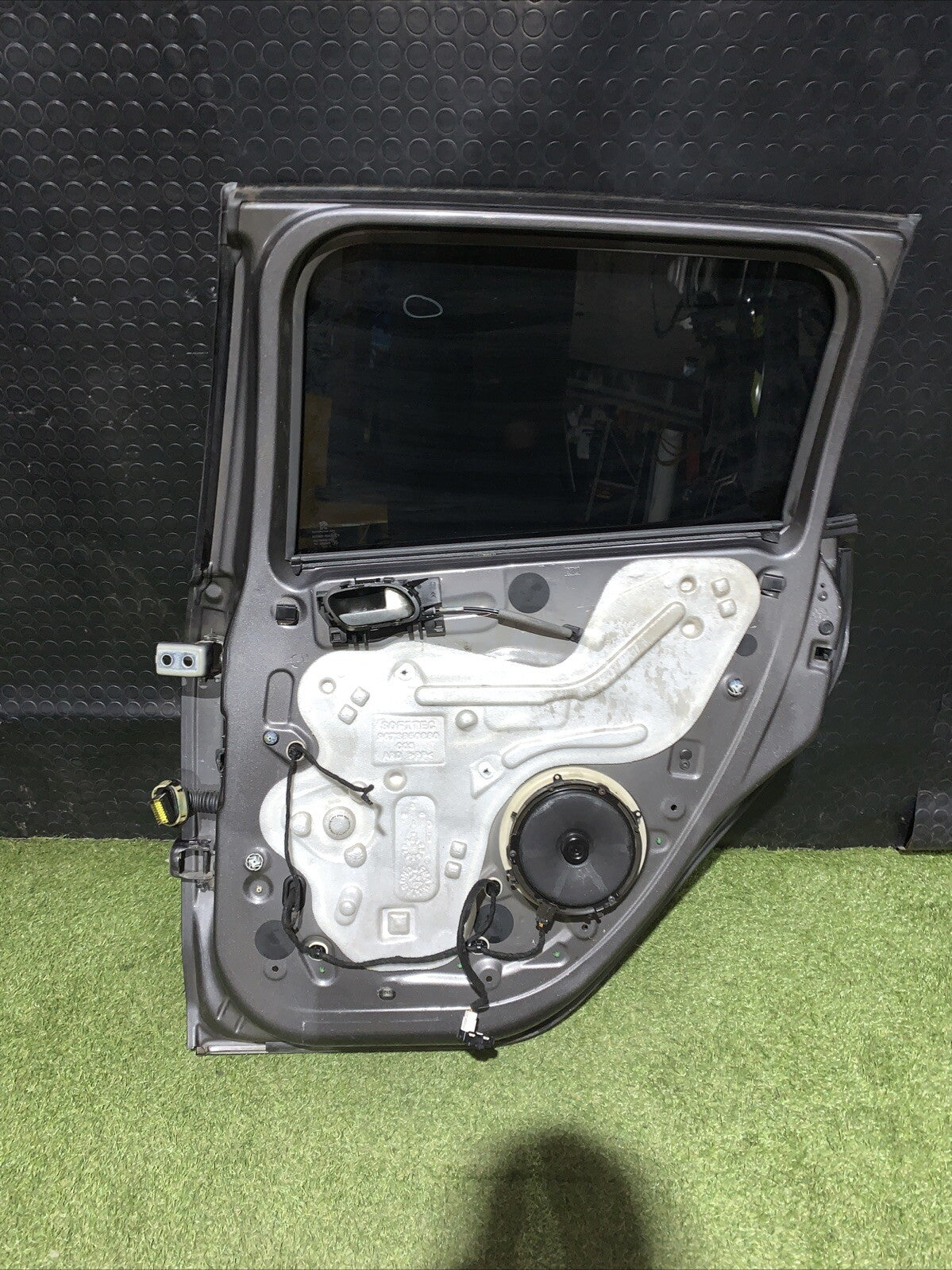 Porta Portiera Sportello Posteriore Destra Peugeot 2008 Anno 2015