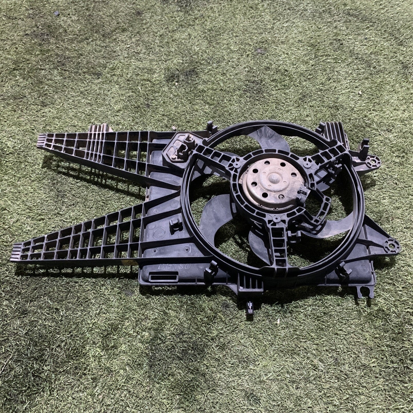 851600600 ELETTROVENTOLA FIAT PUNTO 188 1.3 D (2005)