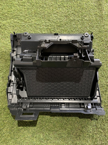 CASSETTO PORTA OGGETTI PER VOLKSWAGEN Tiguan Serie 5NB857097E (16 ) Guarda Foto