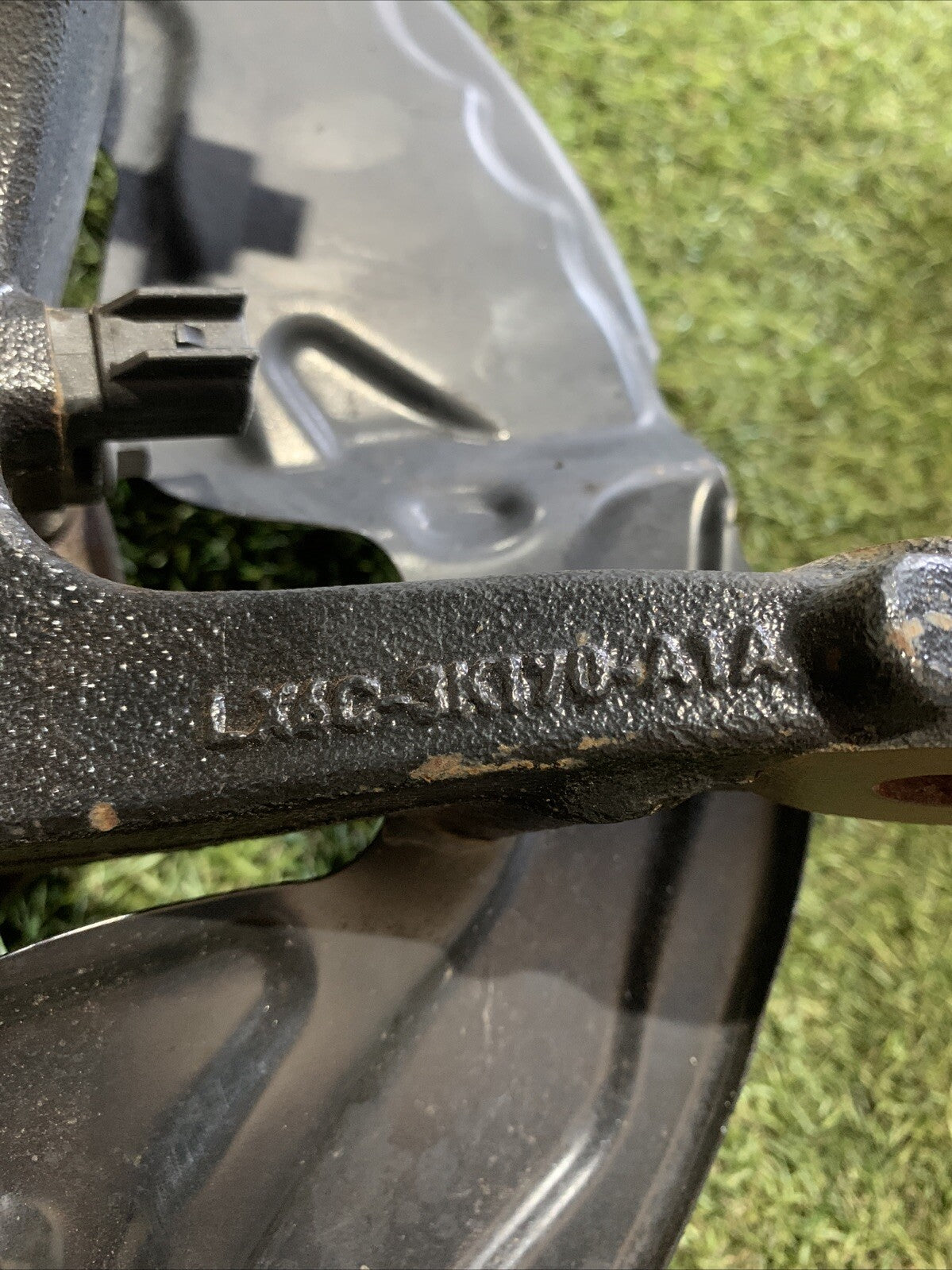 Mozzo Montante Fusello Anteriore Destro Ford Kuga 2020-2024 2.5 Hybrid