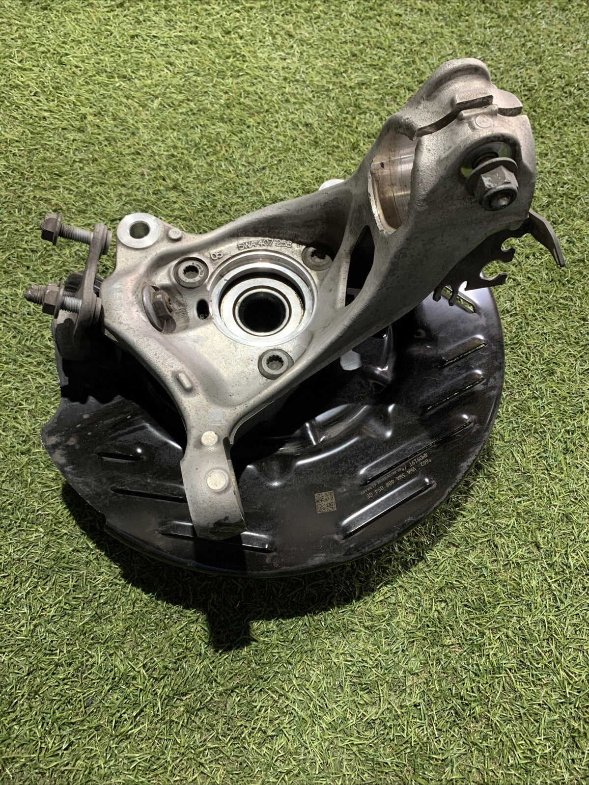 Mozzo Montante Fusello Anteriore Destro Volkswagen Golf 8R 2.0 Benzina