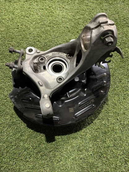 Mozzo Montante Fusello Anteriore Destro Volkswagen Golf 8R 2.0 Benzina