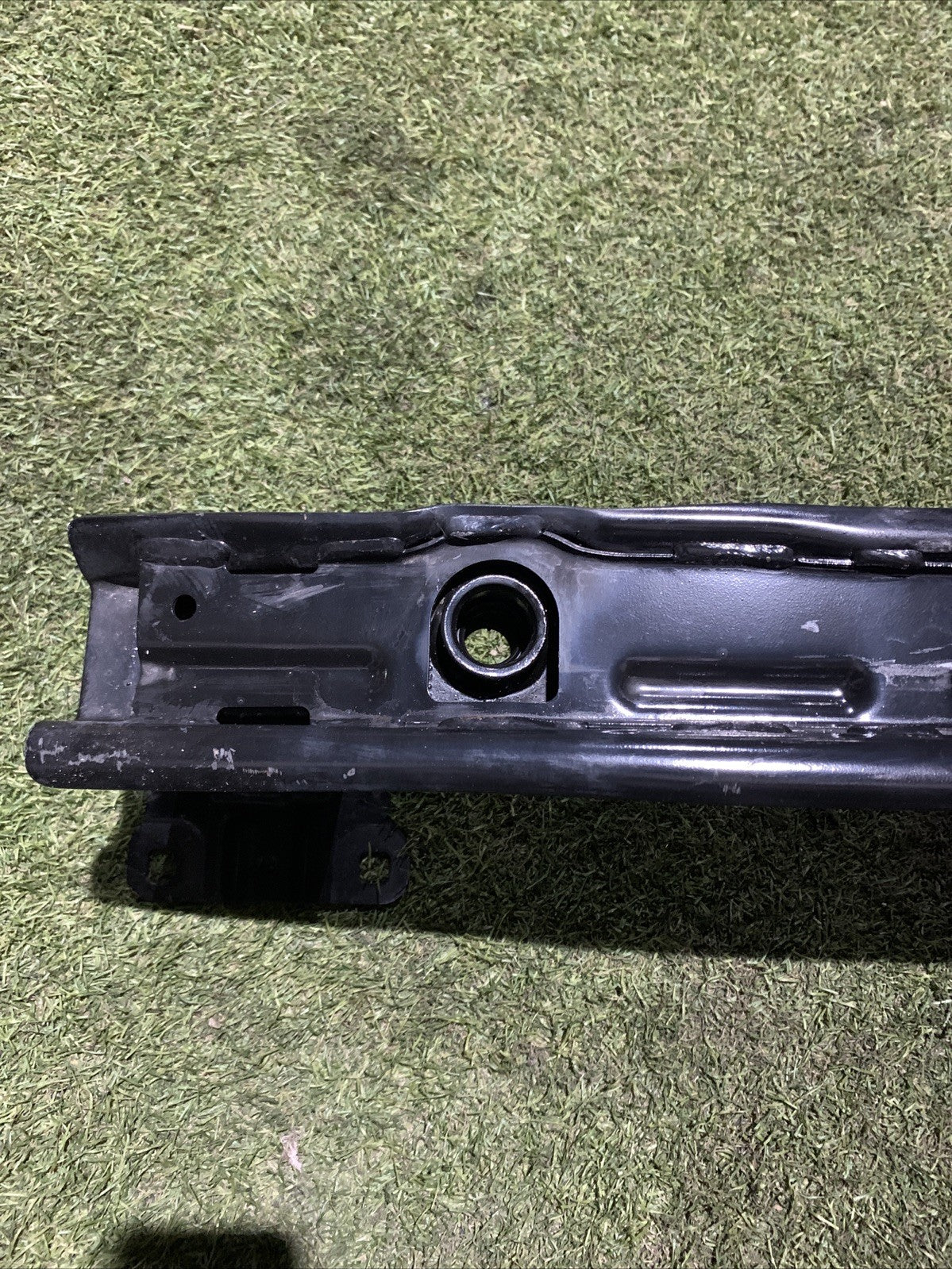 TRAVERSA PARAURTI POSTERIORE PER AUDI Q2 Serie (GAB) 81A807309A (16>)