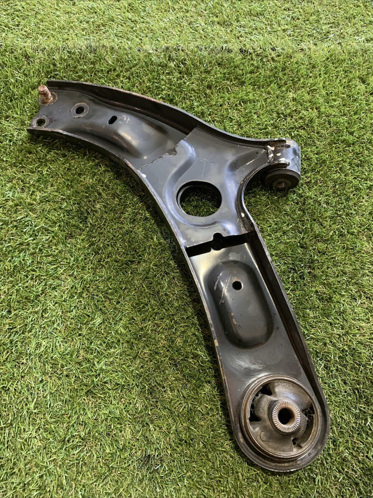 Braccio Oscillante Anteriore Destro Kia Ceed 2012-2018 54501A 2600