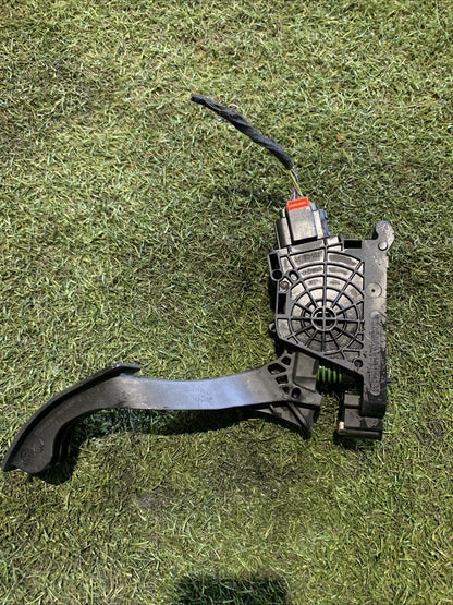 PEDALE ACCELERATORE PER VOLKSWAGEN Polo 6° Serie 2Q1723503 (17>)