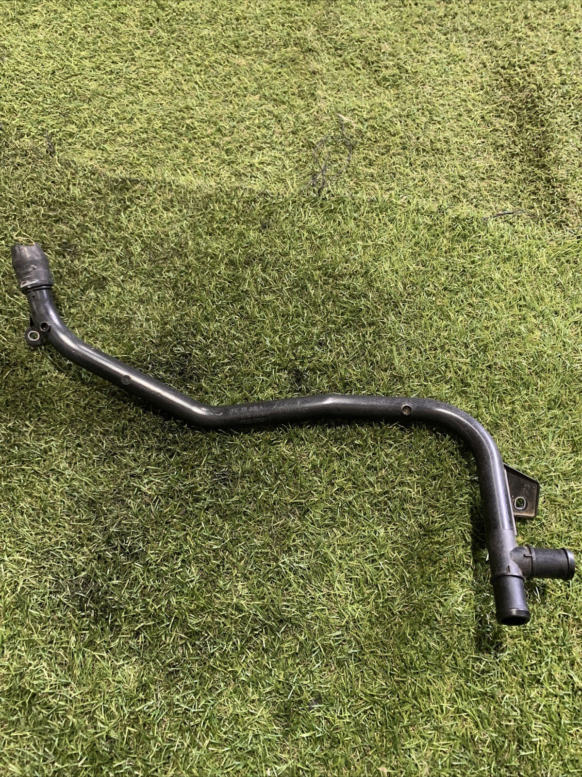 05C121070A MANICOTTO TUBO ACQUA LIQUIDO RAFFREDDAMENTO VOLKSWAGEN GOLF 8 1.0 B