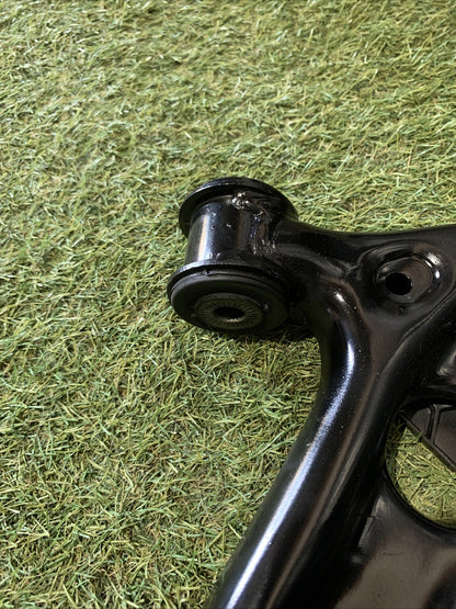 BRACCIO OSCILLANTE ANTERIORE DESTRO VOLKSWAGEN T-ROC 2024 1.5 BENZINA