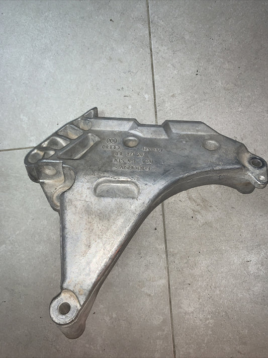 03L199207 SUPPORTO MOTORE LATO DX AUDI Q3-A3-TT 2.0 TDI