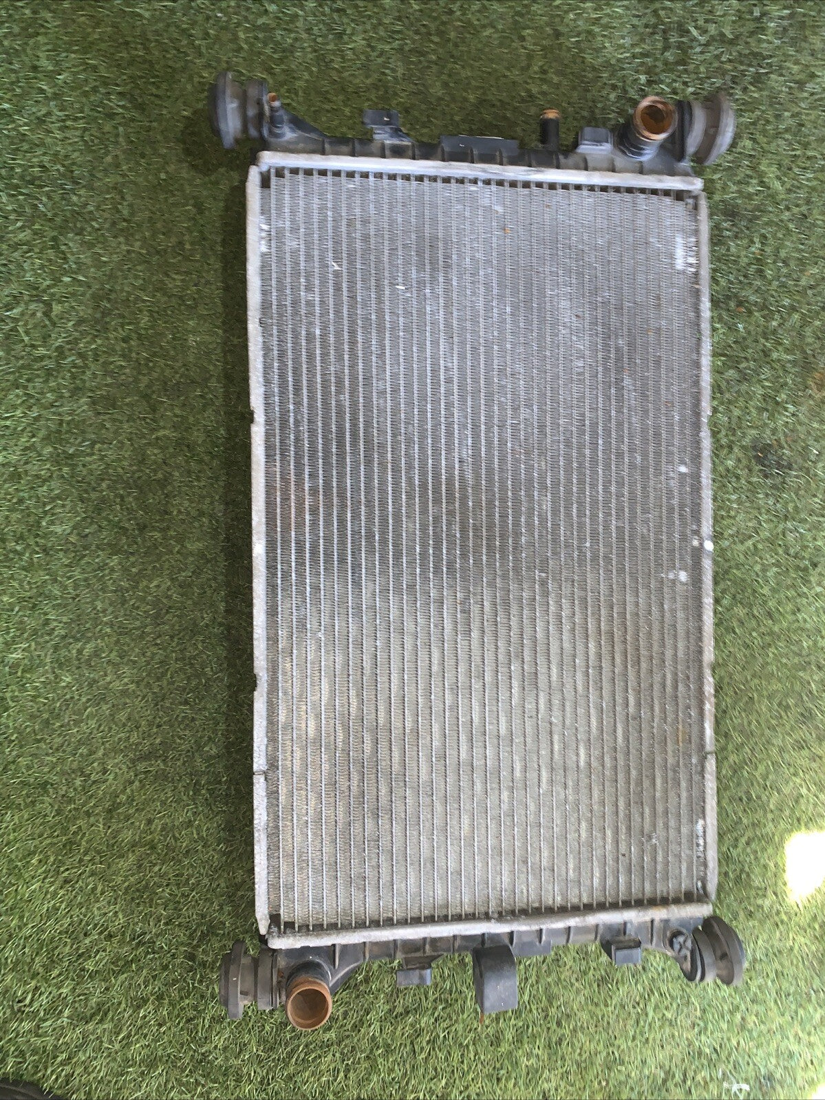 98AB-8005-MF RADIATORE ACQUA FORD FOCUS 1.8 D (2004)