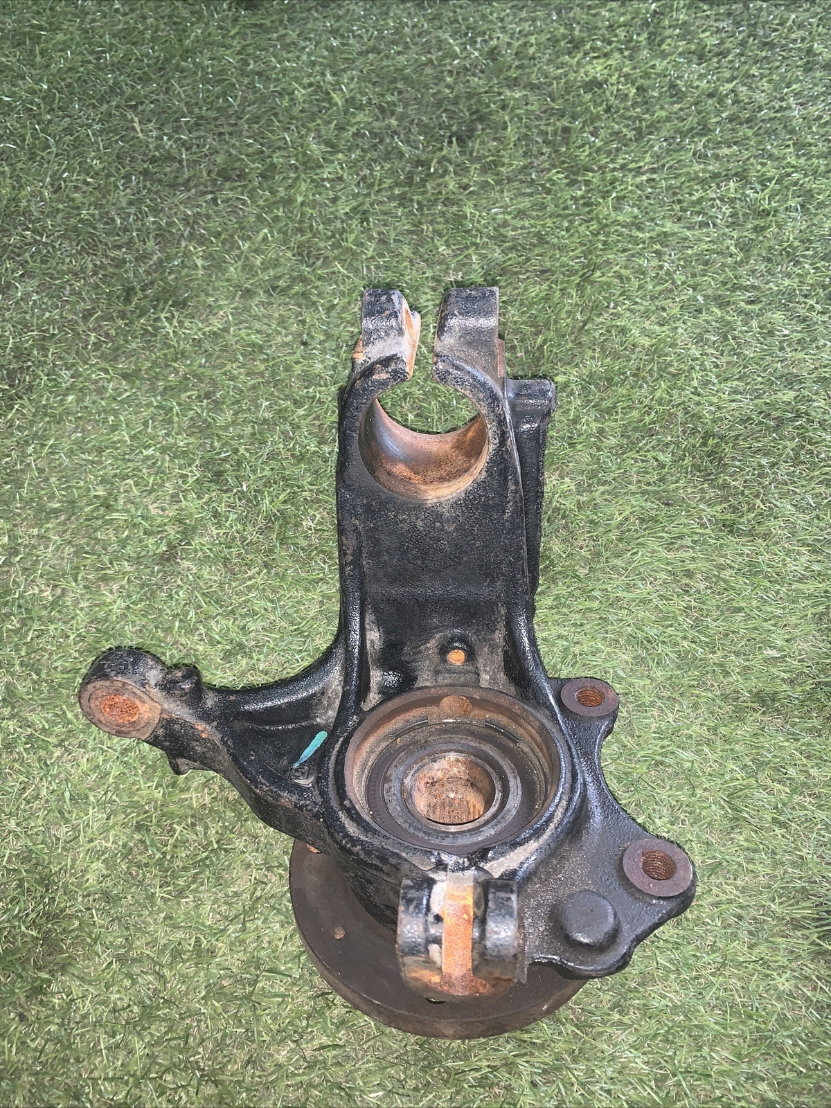 P54 MONTANTE MOZZO FUSELLO ANTERIORE SX PEUGEOT 208 1.6 HDI