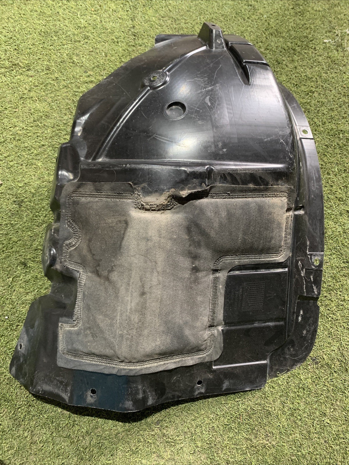 Parasassi Passaruota Anteriore Destra Parte Posteriore Maserati Levante 