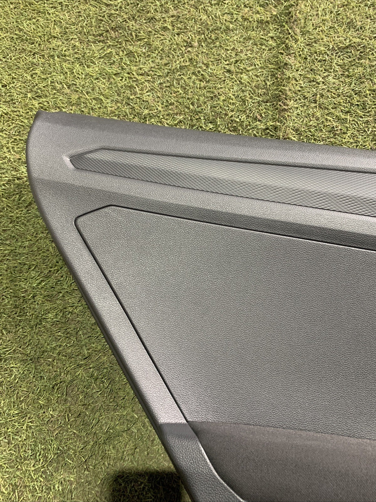PANNELLO POSTERIORE SINISTRO PER VOLKSWAGEN T-Roc Serie 2GA867211 (17>)