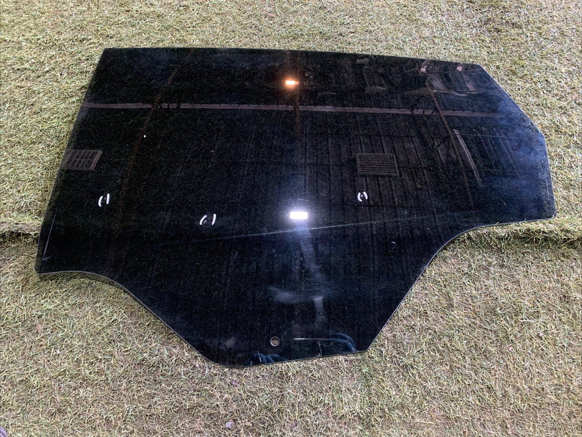 VETRO SCENDENTE PORTA POSTERIORE SINISTRA OSCURATO FORD FIESTA 2010