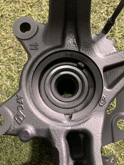 Mozzo Montante Fusello Anteriore Destro Renault Captur Dal 2013 0.9 Benzina 