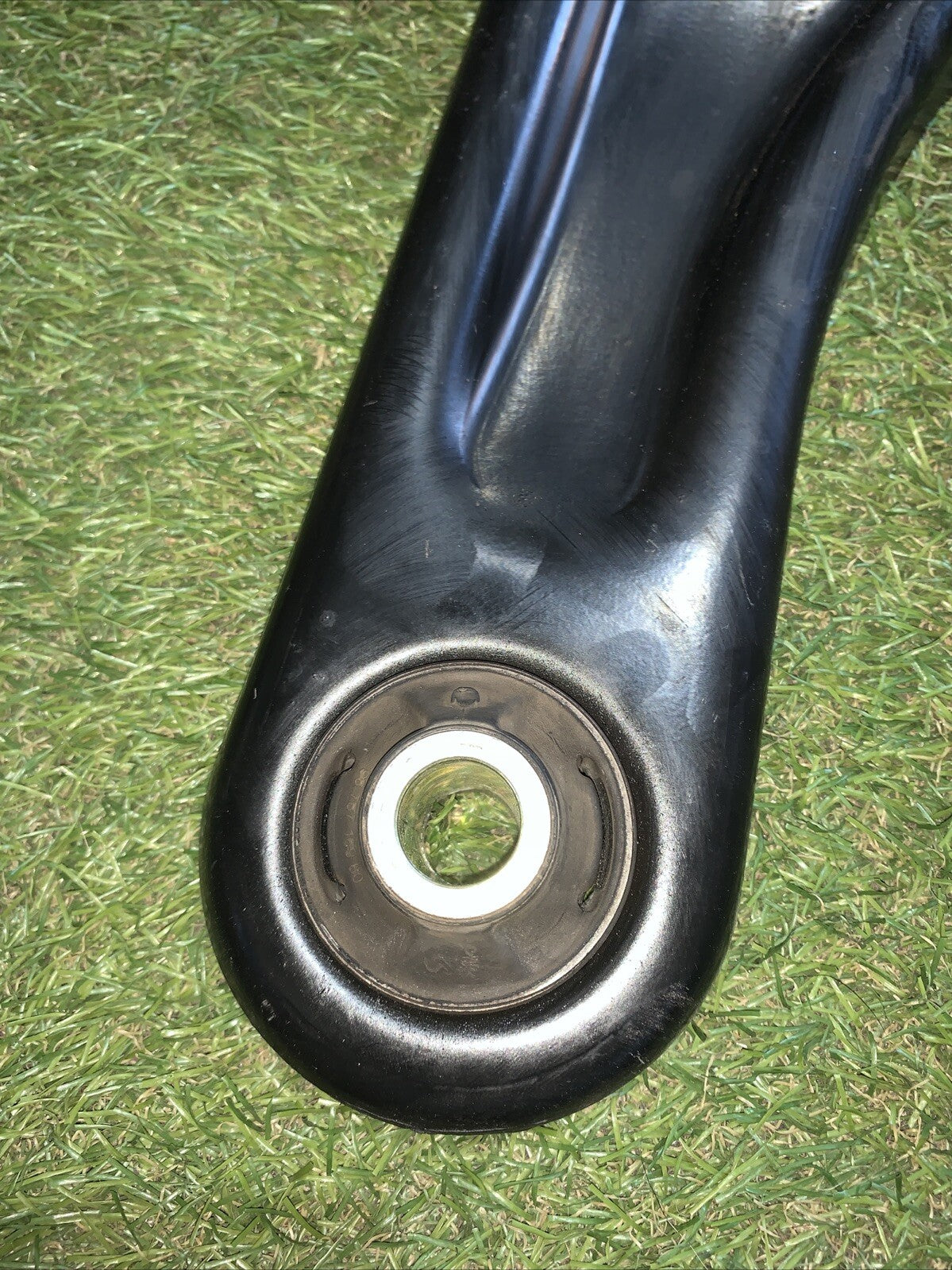 Braccio Oscillante Anteriore Destro Peugeot 2008 Anno 2013 1.6 Diesel 9803286480