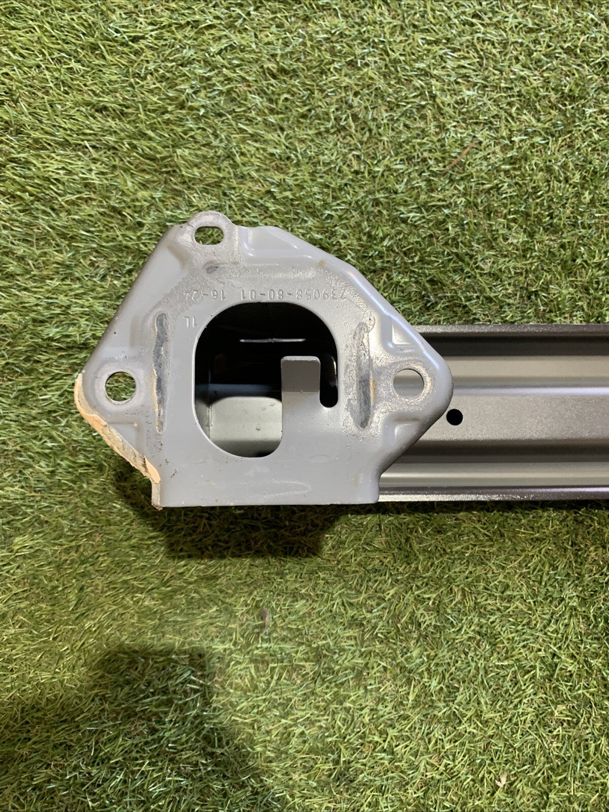 TRAVERSA PARAURTI POSTERIORE PER TOYOTA Yaris Cross Serie 250947-80 (20>)