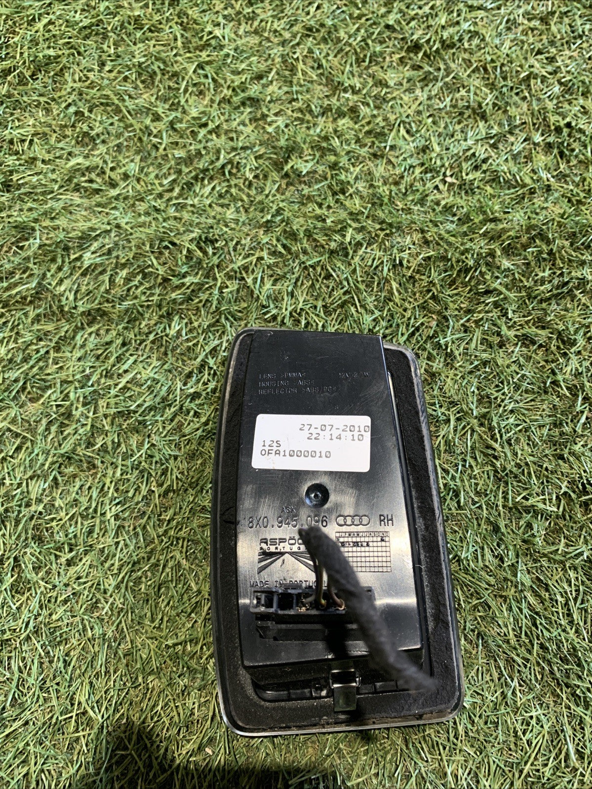 Catarifragente Posteriore Destro Interno Baule Audi A1 2010 8X0945096