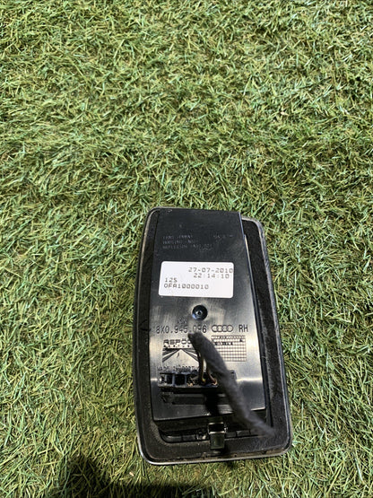 Catarifragente Posteriore Destro Interno Baule Audi A1 2010 8X0945096