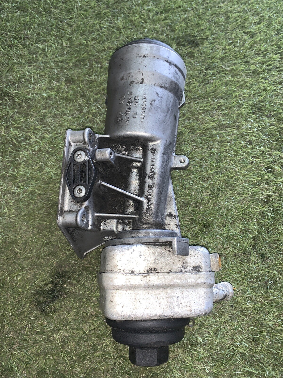 PORTAFILTRO OLIO AUDI A3 2.0 TDI 2006 045115389G (2)