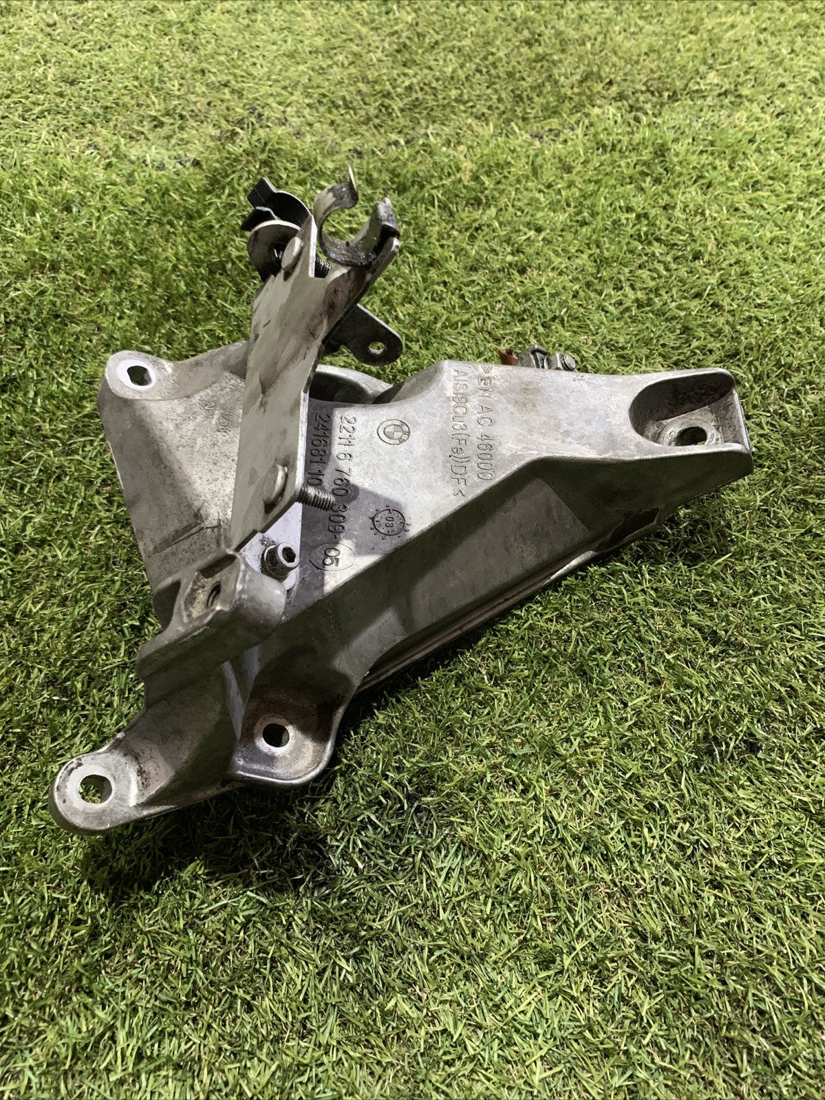SUPPORTO MOTORE BMW Serie 3 E90 Berlina 22116760309-05 22116760309