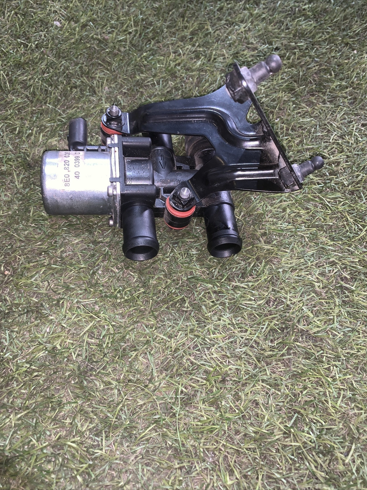 8E0820035B ELETTROVALVOLA DI RISCALDAMENTO AUDI A6 4G