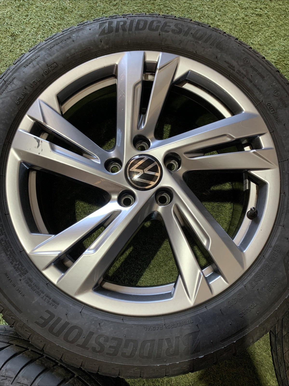 Cerchi In Lega Con Gomme Da 17 Volkswagen T-Roc 2024 R Line 2GA601025AM