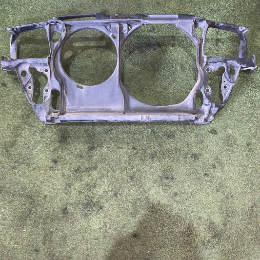 8D0805594 TRAVERSA CALANDRA BATTICOFANO ANTERIORE AUDI A4 1.9 TDI ANNO 1997-2000