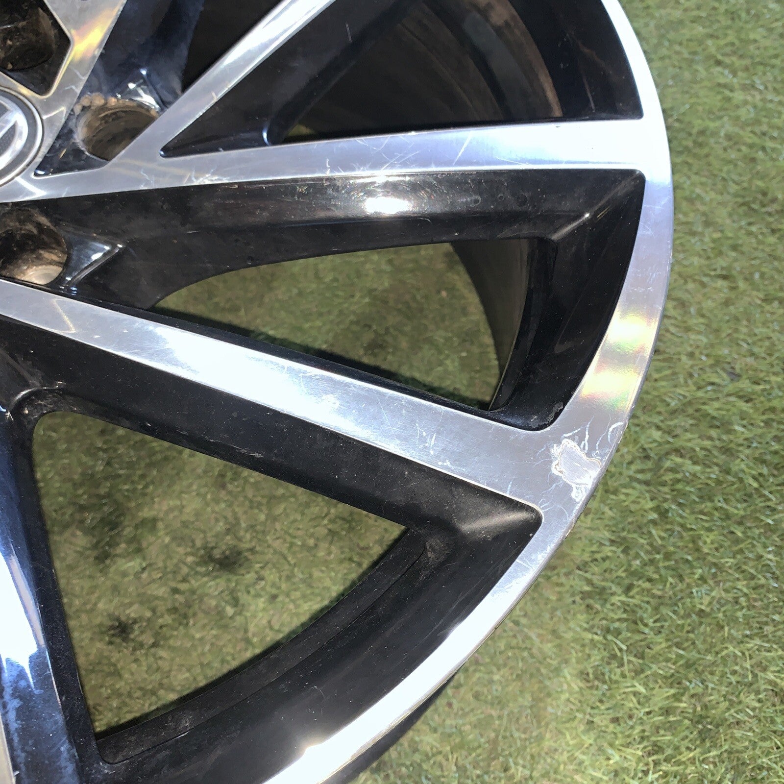 Cerchio Spielberg 19 "Taglio Diamante Originale Golf 7 5G0601025DB/8.0JX19H2ET50