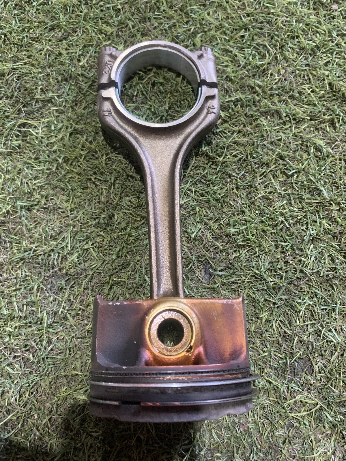 Pistone Motore Volkswagen Polo 2024 1.0 benzina DKL 04C107065AT (2)