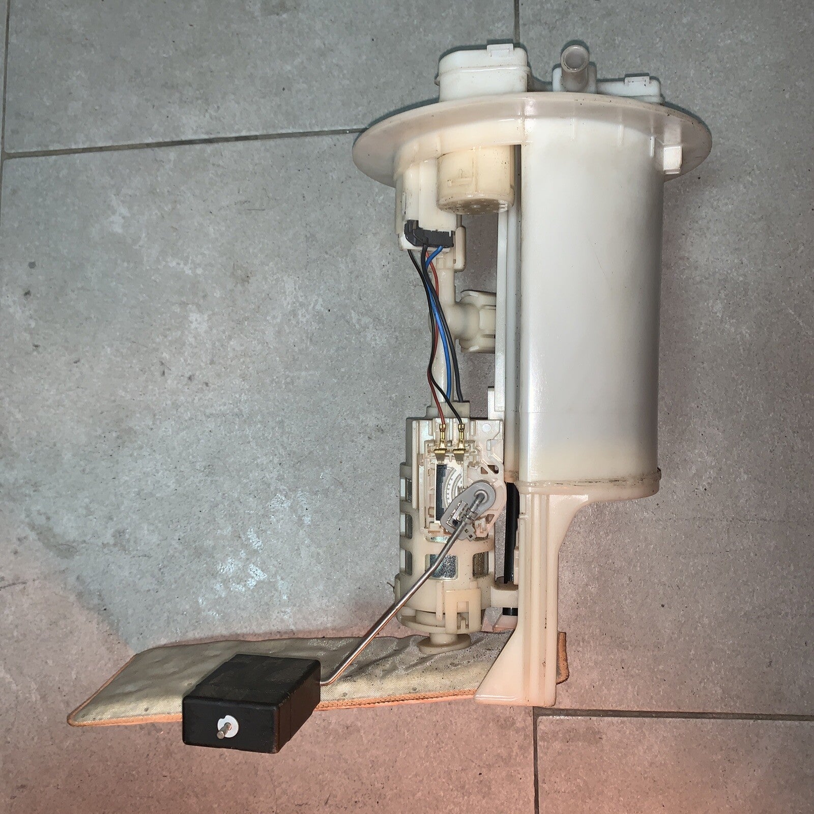 POMPA CARBURANTE TOYOTA Yaris 77704-0D070 Benzina 1.3