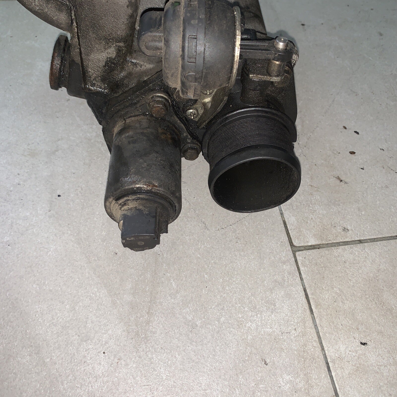 8200145096 collettore aspirazione per RENAULT MEGANE II 1.9 DCI 2003