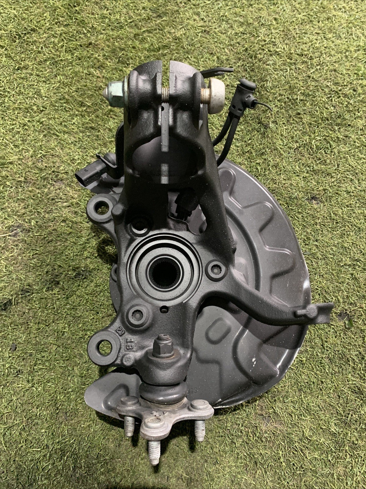 Mozzo Fusello Anteriore Destro Volkswagen T-roc 1.6 Diesel 5Q0407254A