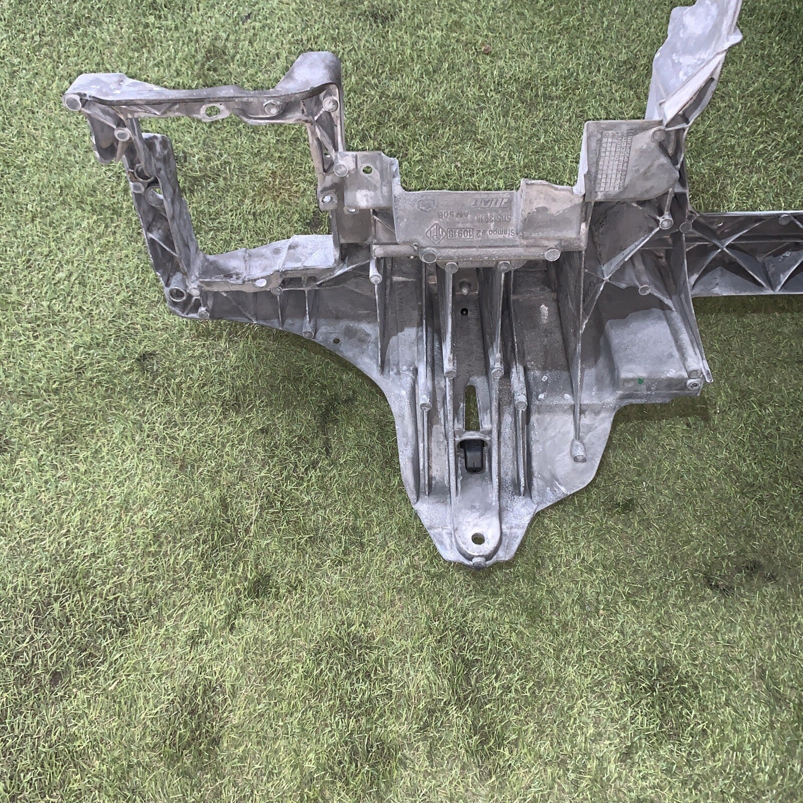 Traversa Supporto Cruscotto Alfa romeo Giulietta 50513918