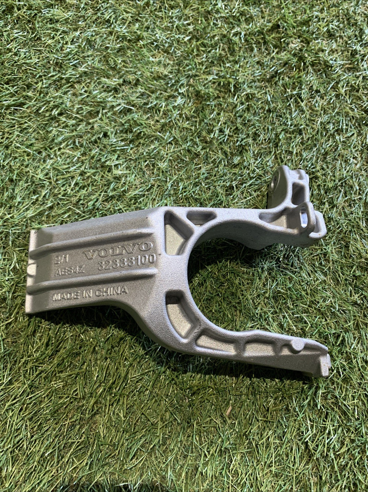 Supporto Motore Volvo XC60 2025 32333100