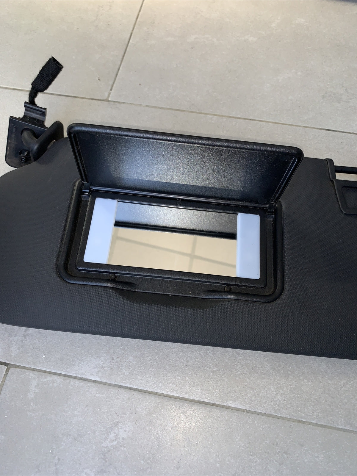 ALETTA PARASOLE SINISTRA SX LATO GUIDA FORD KUGA  2019-2021 LJ6BS04101