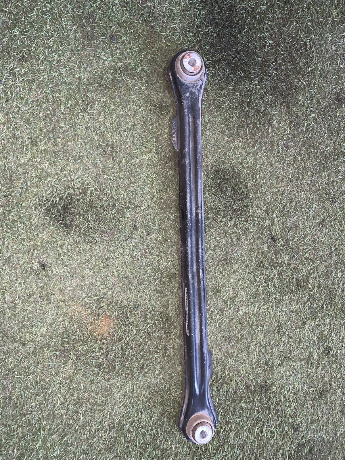 BRACCIO TRASVERSALE POSTERIORE SINISTRO FIAT 500X 005209212100D ORIGINALE