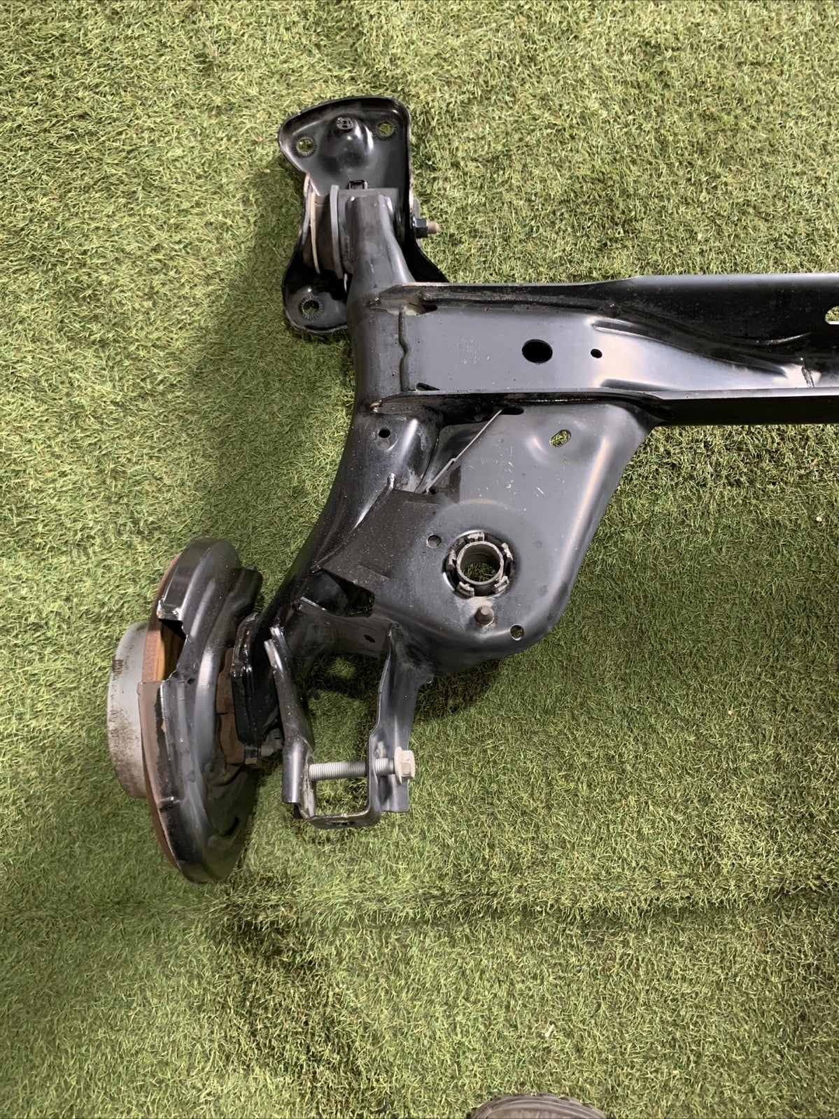 PONTE ASSALE POSTERIORE VOLKSWAGEN T-ROC 5Q0501049BJ