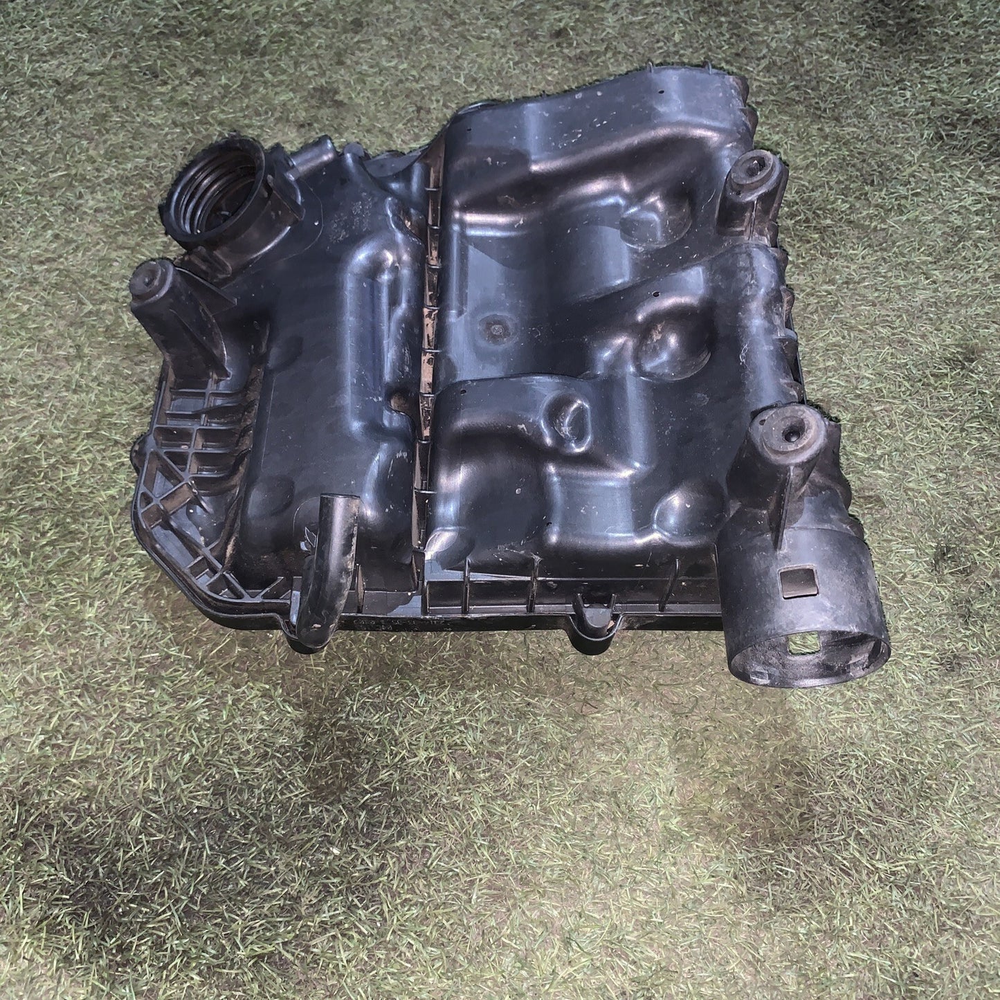 BOX SCATOLA FILTRO ARIA VOLKSWAGEN Up 1° Serie 1.0 B 04C129611J