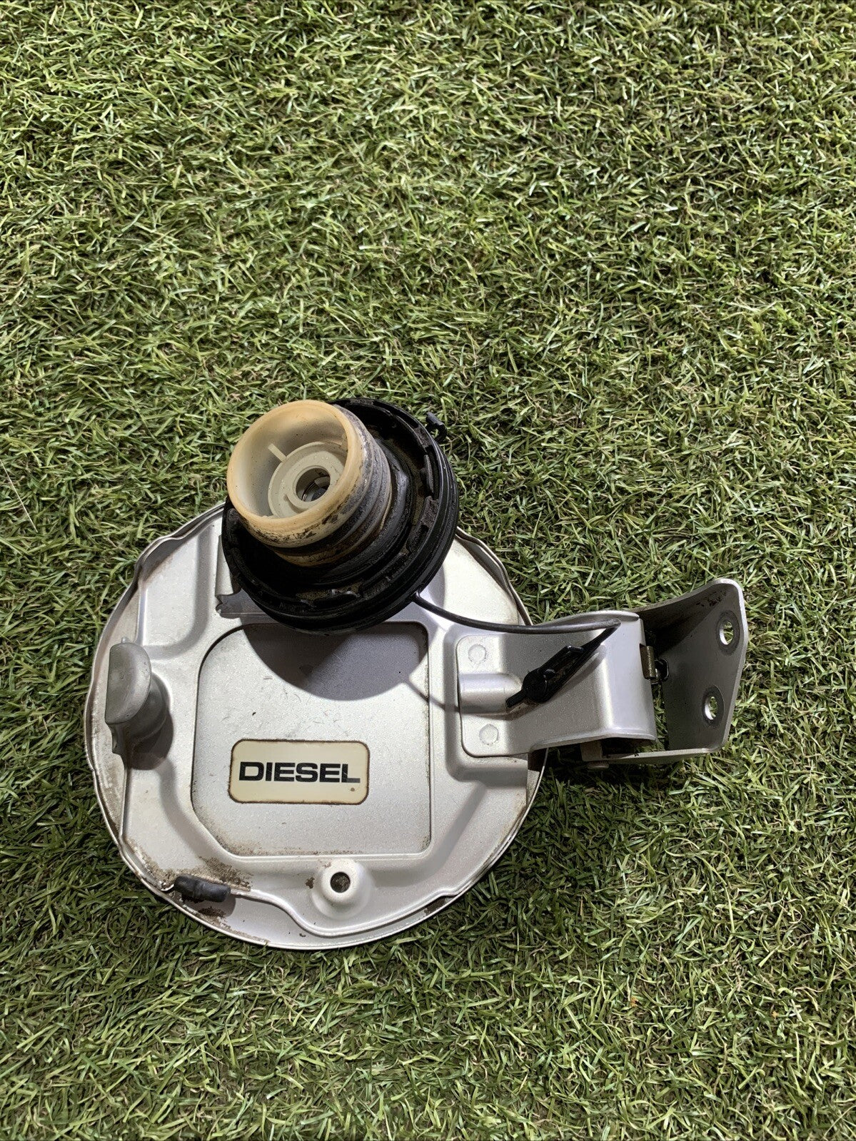 SPORTELLINO TAPPO SERBATOIO CARBURANTE FIAT SEDICI 1.9 DIESEL