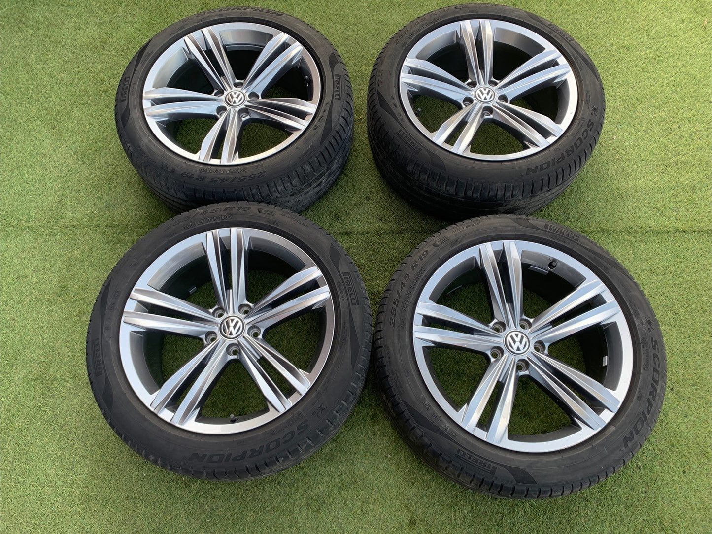 Cerchi In Lega Da 19 Con Gomme Volkswagen Tiguan Dal 2016 R Line 5NA601025E