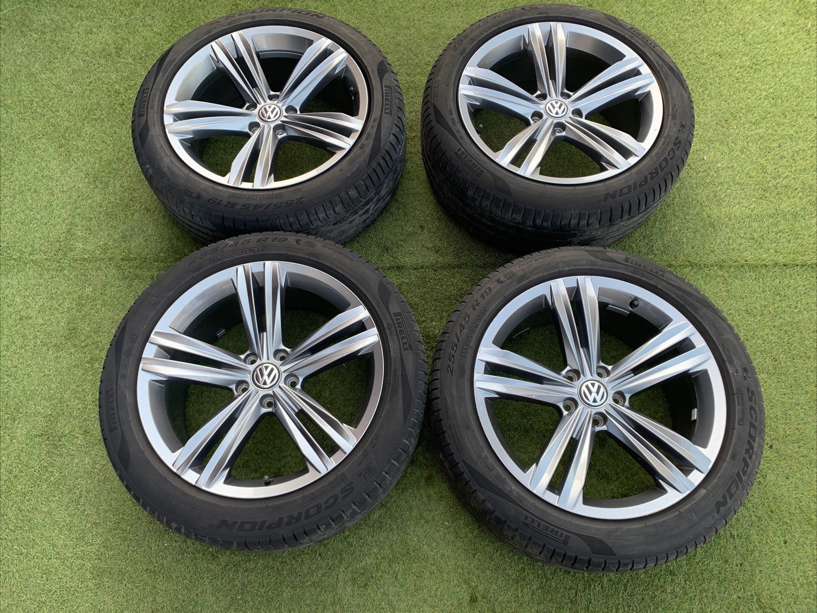 Cerchi In Lega Da 19 Con Gomme Volkswagen Tiguan Dal 2016 R Line 5NA601025E