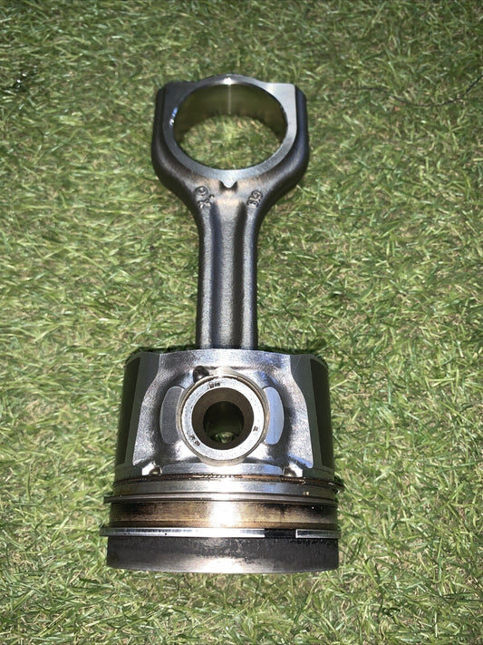 Pistone Motore Peugeot 2008 1.6 Diesel 9H05 1607373680 (2)