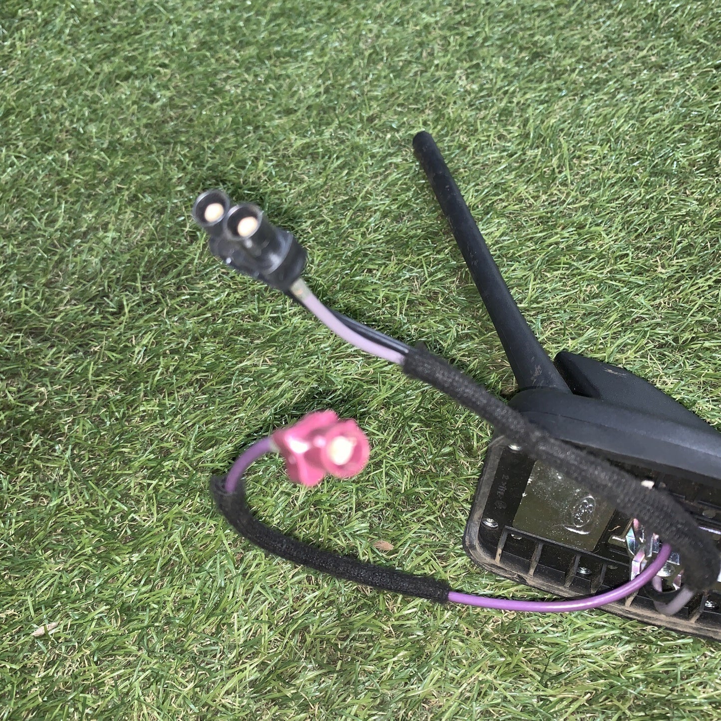 GN15-19G461-AB SUPPORTO+ANTENNA TETTO FORD EcoSport