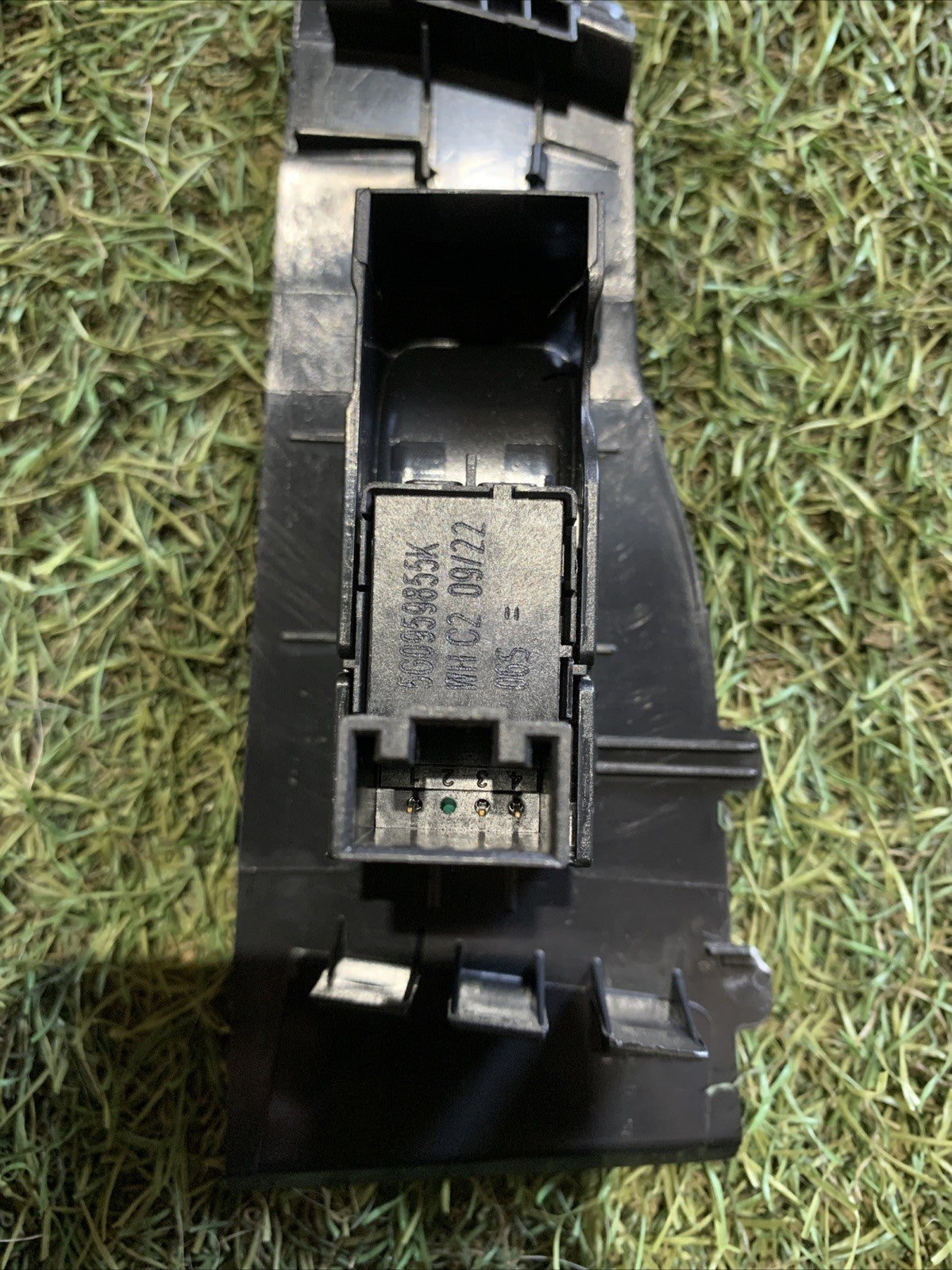Pulsantiera Alzavetro Posteriore Sinistra Volkswagen Polo 2023 5G0959855K