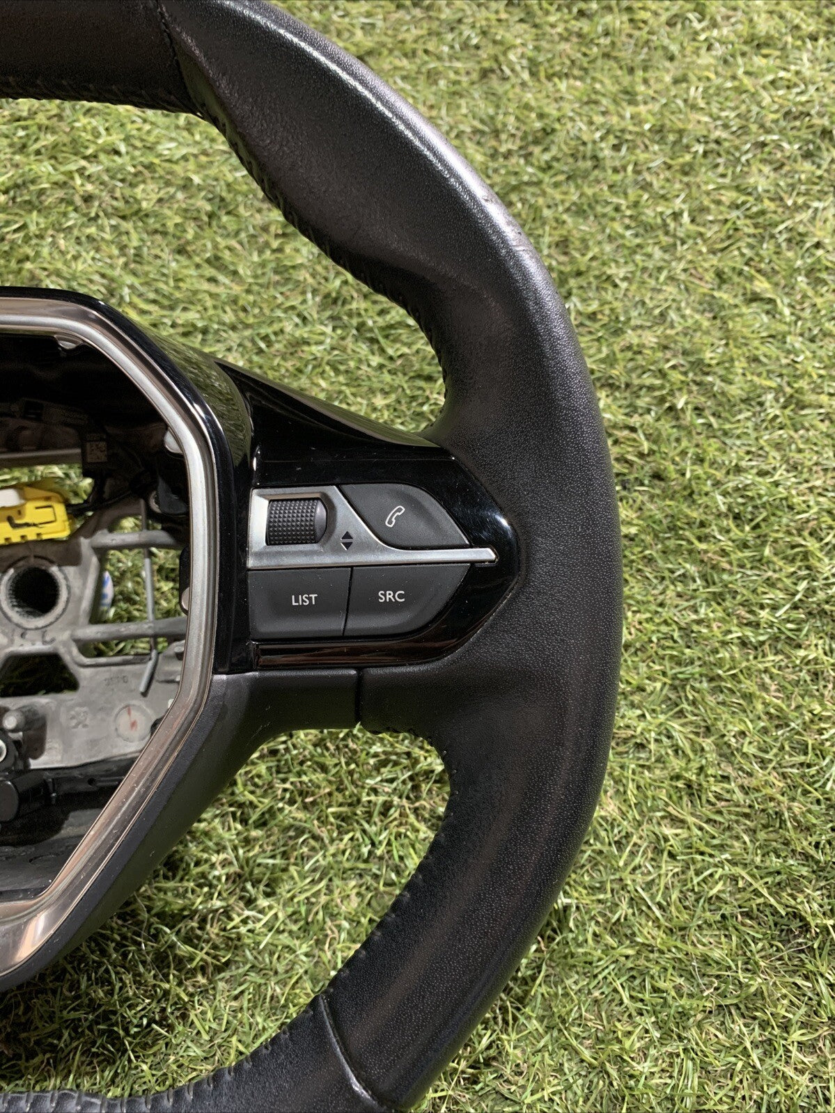 Volante Sterzo Peugeot 208 2020 98255044ZD (3)