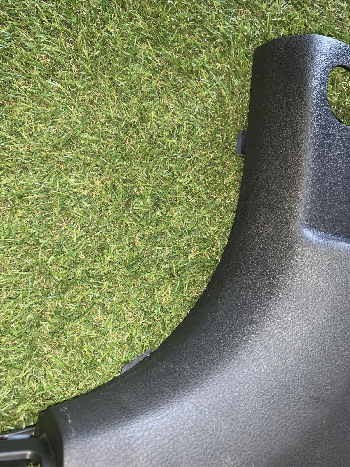 Rivestimento Battitacco Anteriore Sinistro Kia Sportage 2023 85825-R2000