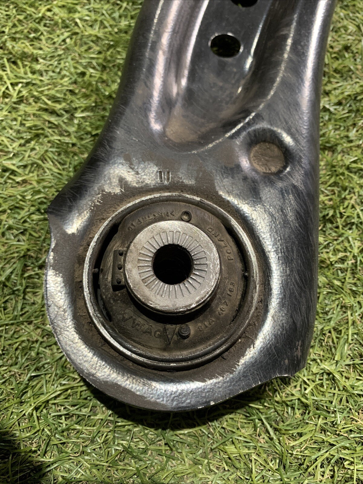 Braccio Oscillante Inferiore Anteriore Destra Volkswagen Golf 8 2.0 Benzina