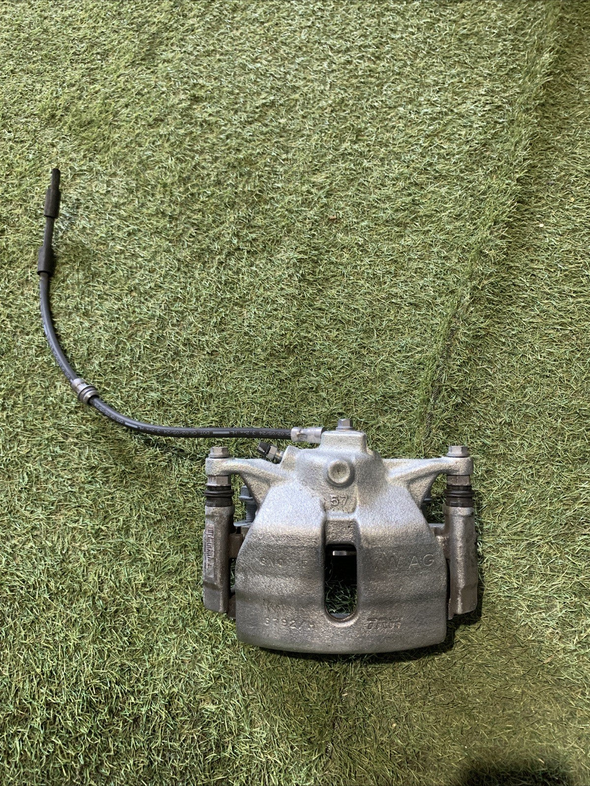 Pinza Freno Anteriore Destra Volkswagen T-roc 1.5 Benzina 8V0615124