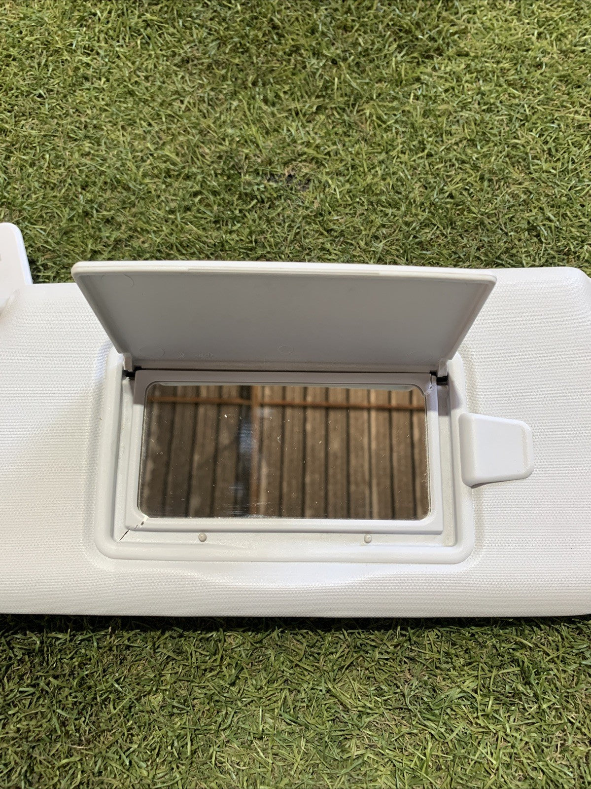 Aletta Parasole Sinistra Peugeot 208 2017 16125932