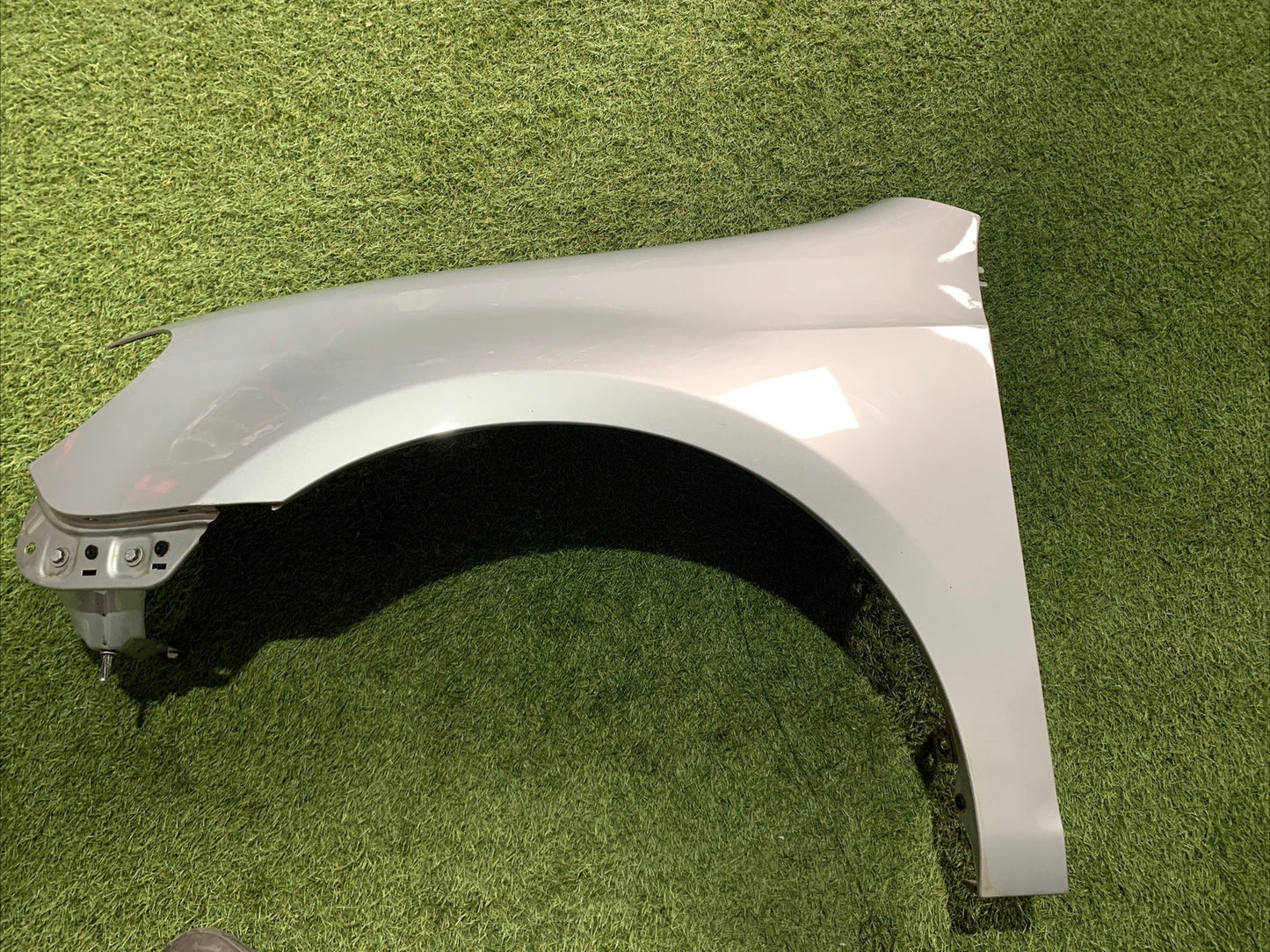 PARAFANGO ANTERIORE SINISTRO PER VOLKSWAGEN Golf 6 Berlina (08 12)